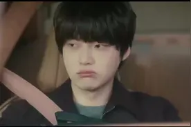 小奶狗和小狼狗的区别，小奶狗在爱情里面总是非常粘人视频封面