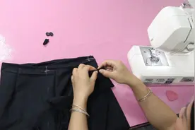 男款变女装？看心灵手巧的衣修姐，如何将男士西裤改成网红包臀裙视频封面