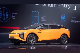 80万人民币的中国品牌电动车，高合HiPhi X就这样？