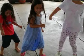 在美国夏威夷的华人，向祖国报平安，原来这就是他们的生活状况!视频封面