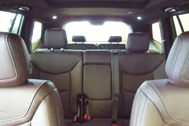 六座布局、后座可全平放倒，空间大到没朋友视频封面