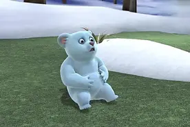 熊出没:小北极熊哇哇大哭，熊二喂它吃苹果，能管用吗？视频封面