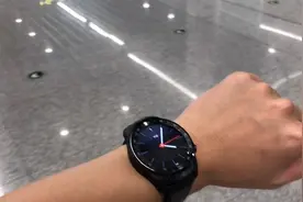 一个手表就可以进站坐地铁，看看南宁地铁有多方便！