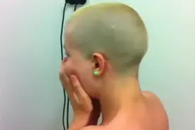 美女记录剃光头后365天的头发生长，是不是很神奇呢