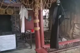 横店鬼屋，挺恐怖的，吓得我们都刚进门就逃出来了视频封面