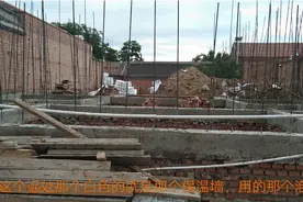 邻居家盖2层楼房竟用泡沫当保温墙，小赵决定去看看，什么情况？视频封面