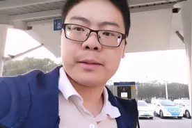 深圳最大的充电站 价格不贵，不需要排队。