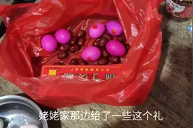 小宝贝第一次过年去外婆家，还有这些礼，你们那里是这样吗？