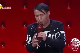 郭阳郭亮如今小有名气！没出名时的这小品已经够爆笑了，真是人才