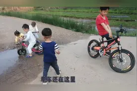 弟媳去医院生孩子，阿梅在家照看5个孩子，真有你想不的累啊视频封面