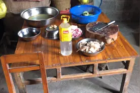 广西大化瑶族自治县少数民族七月十四鬼节，外嫁都回娘家吃饭视频封面