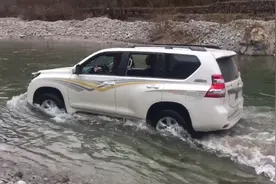 普拉多越野和涉水行驶实测