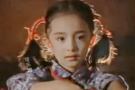 杨幂七岁，关晓彤六岁，张子枫七岁，宋祖儿七岁，你觉得谁更水灵视频封面