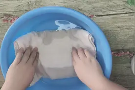 不管毛巾多滑多黏，水中撒一点这个，洗完又软又干净，学学吧！视频封面