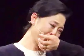 13岁少女郊外游玩，被单身老汉囚禁地窖16年，门开后倪萍失声痛哭视频封面