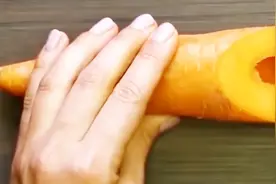 胡萝卜也能做乐器，打孔位置是关键，吹起来很好听视频封面