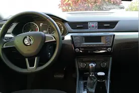 斯柯达速派1.4T，驾驶感受一般，但家用也够的一辆车