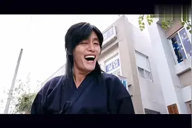 金馆长玩街机欺负小朋友！这搞笑的表情你们还记得吗？表情包出处