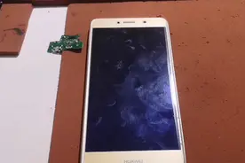 华为手机不充电，换个尾插没有解决问题，有可能是这里出了故障！视频封面