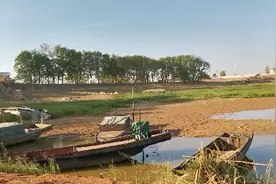 江西今年气候干燥，看看中国最大淡水湖鄱阳湖已干旱到什么程度了视频封面