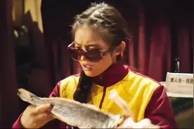 美人鱼：游客来博物馆参观，人鱼标本漏真容，“我被征服了”视频封面