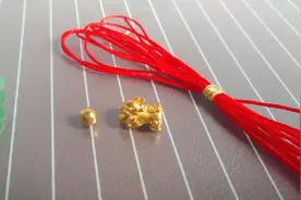 金店常用的黄金貔貅手链编法，妹子手把手教你，学会了在家就能编