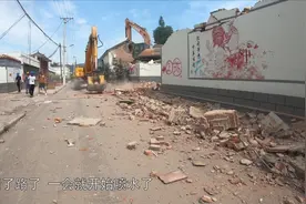 大山西长治高铁站开工，这个村全村进行搬迁，3年后回迁再相见吧视频封面