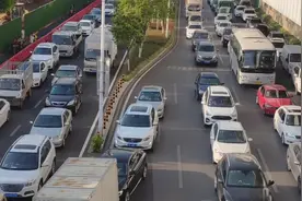 昆明彩云路堵车严重，是因为这两大原因，主城去呈贡提前规划视频封面