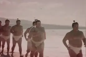 300斤相扑运动员退役后拼命减肥，寿命竟只能活到40，为什么呢！视频封面