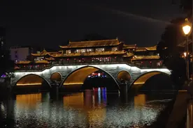 成都夜景打卡必去地-九眼桥廊桥酒吧一条街，女大学生带你看美景视频封面