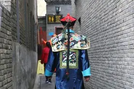 面对1.5亿汉人，满清30万人口竟强推剃发易服，为什么要这么做？视频封面