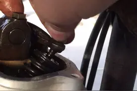 125摩托车气门调节