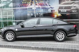 迈腾330豪华版一共要多少钱？视频封面