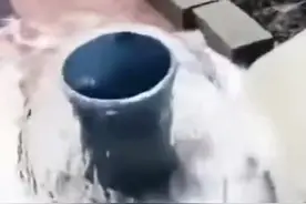 农村院子里打井，打到地下河了，这是喜是悲啊