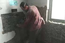这个卫生间墙砖真难铲，大家有什么好的建议吗？视频封面