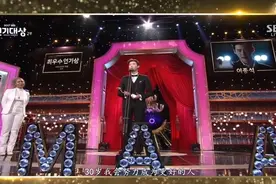 #李钟硕  钟硕历年颁奖礼获奖感言集锦2015——2017部分视频封面