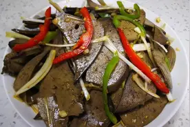 小杨教你煮猪肝不老又好吃的办法，补血又营养，是道不错的下酒菜