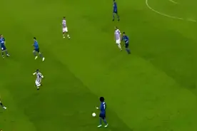 C罗惊天倒钩, 尤文球迷起立鼓掌, 齐达内摸光头难以置信视频封面