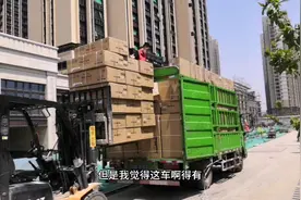 这小区真豪，标配中央空调！老曹说不努力得不到优质的生活！视频封面