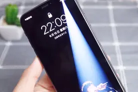 一张iPhone特殊效果壁纸，买了苹果手机一定要试试！