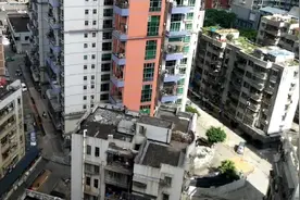 疫情后的珠海拱北口岸，空荡荡的，上千繁华的店铺现在已寥寥无几视频封面