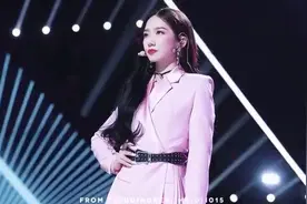 气场全开孟美岐把创造营舞台走成T台，当之无愧舞台女王