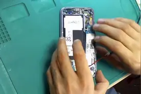 三星S7修好开机之后屏幕居然多了一条红线，谁能告诉我为什么视频封面