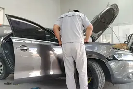 速腾更换前叶子板，后车门，今天维修完成带你们看装车过程与效果视频封面