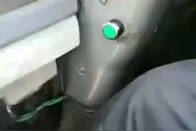 自卸车升降操作