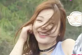 柳岩拼命往灿盛怀里钻，下一秒的举动，让一旁的刘天佐羡慕不已！视频封面