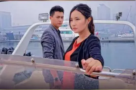 她出道十九年 成为达芙妮老板娘 豪车无数 曾搭档靳东也没大火视频封面