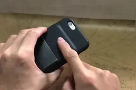 【开箱】80块捡来的苹果官方背夹电池究竟翻车了没？6s续航惊人？视频封面