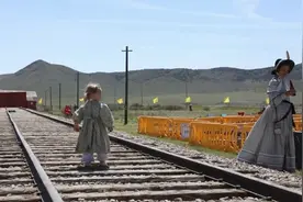 纪念太平洋铁路全线通车！美国隆重举行“金钉节”150周年庆典视频封面