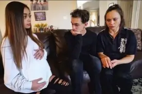 女友假装怀孕，挺大肚测试男友和妈妈的反应，结果你猜怎么着？视频封面